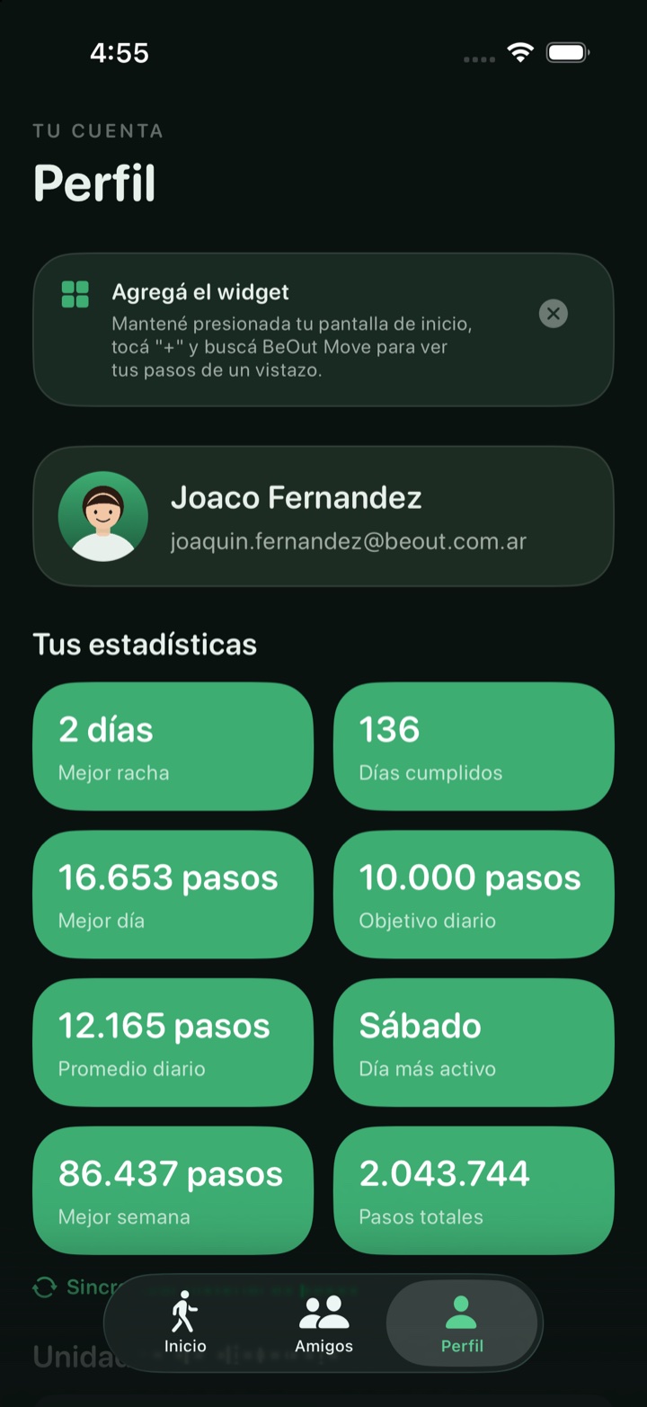 Pantalla de perfil con estadísticas: mejor racha, días cumplidos, mejor día, promedio, mejor semana y pasos totales
